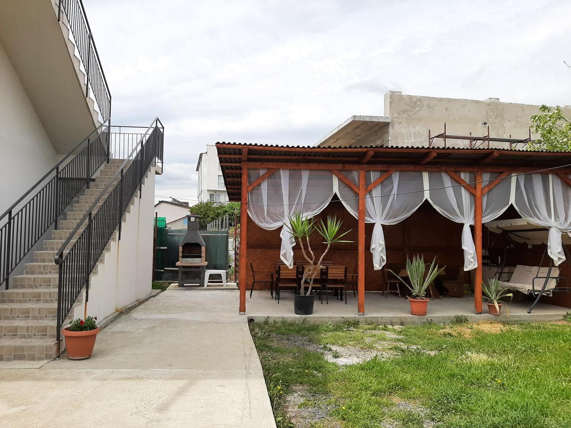 فندق Casa Orhideea كوستِنيست المظهر الخارجي الصورة