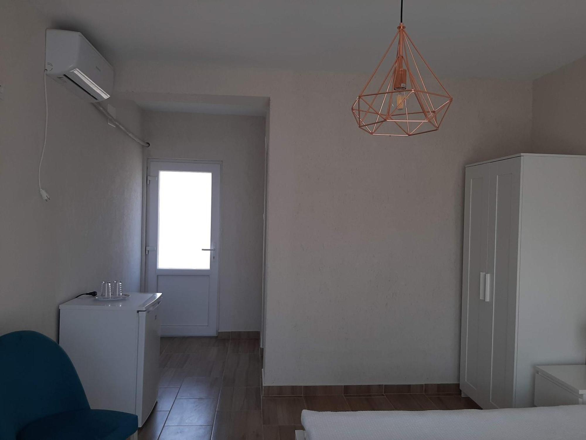 فندق Casa Orhideea كوستِنيست المظهر الخارجي الصورة